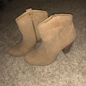American Eagle Booties